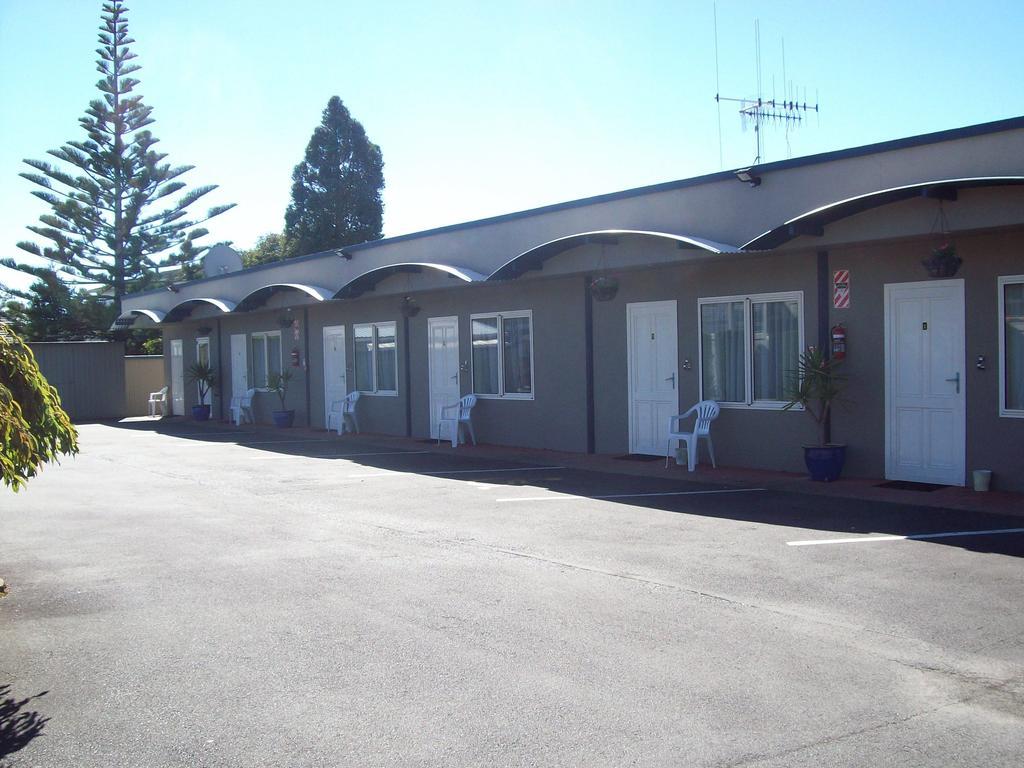 Bentons Motel Levin Exterior photo